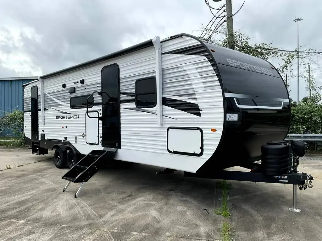 2027 K-Z Sportsmen SE 261BHKSE exterior