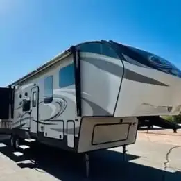 2017 Keystone COUGAR 326RDS photo 3