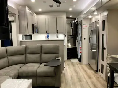 2026 Jayco North Point 395DSDB photo 13