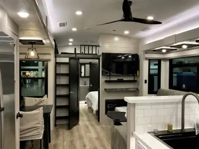2026 Jayco North Point 395DSDB photo 12