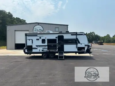 2027 Forest River Surveyor Legend 205 RKLE photo 3