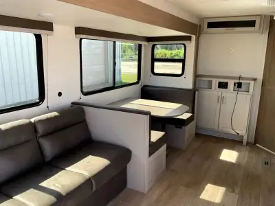 2027 Jayco Jay Flight SLX 262RLS photo 8