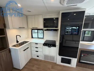2027 Winnebago ACCESS 32BR photo 18