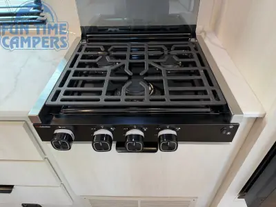 2027 Winnebago ACCESS 32BR photo 19