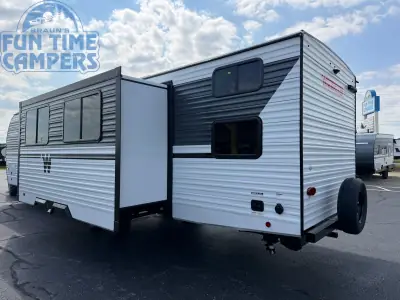2027 Winnebago ACCESS 32BR photo 4