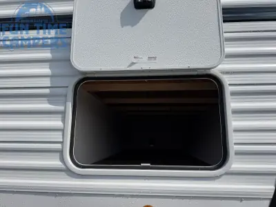 2027 Winnebago ACCESS 32BR photo 8