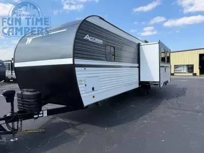 2027 Winnebago ACCESS 32BR photo 3