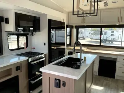 2026 Jayco Eagle 325MKTS photo 10