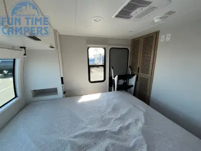 2026 Winnebago THRIVE 24RKS photo 24