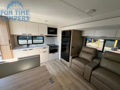 2026 Winnebago THRIVE 24RKS photo 28