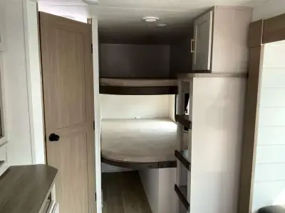2027 Jayco Jay Flight 280BHS photo 17