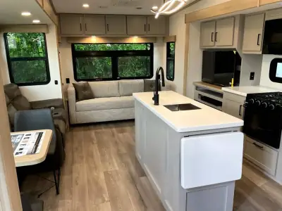 2027 K-Z Ridgeway 31RL photo 10