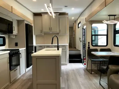 2027 K-Z Ridgeway 31RL photo 9