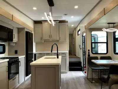 2027 K-Z Ridgeway 31RL photo 8