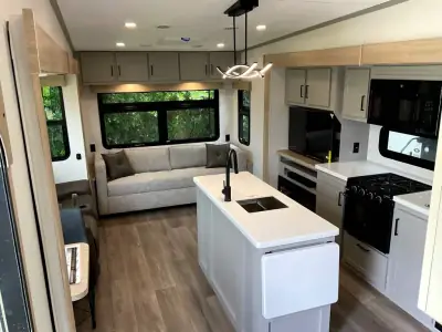 2027 K-Z Ridgeway 31RL photo 6