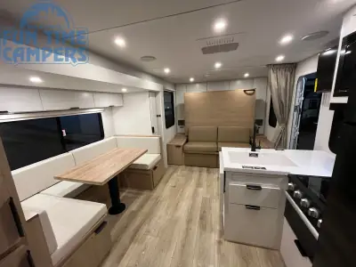 2026 Winnebago THRIVE 22MBH photo 35