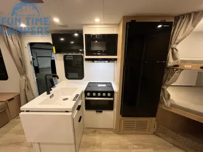 2026 Winnebago THRIVE 22MBH photo 17