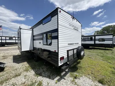 2027 Forest River Cherokee Grey Wolf 23DBH photo 9