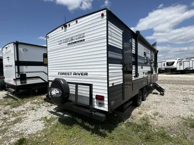 2027 Forest River Cherokee Grey Wolf 23DBH photo 3