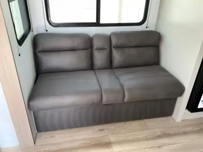 2027 Jayco Jay Feather SL 25RLSL photo 10