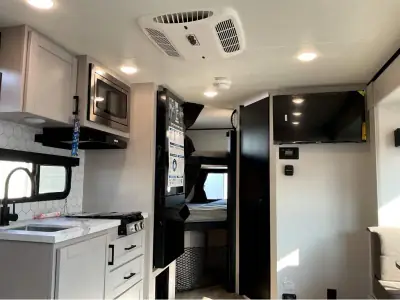 2026 Jayco Jay Feather Air 19MBS photo 10