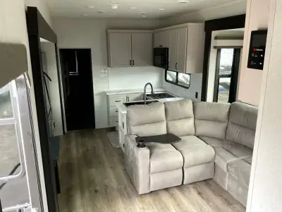 2026 Jayco Seismic 399 photo 13