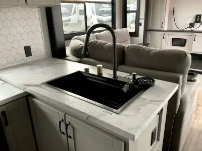 2026 Jayco Seismic 399 photo 24