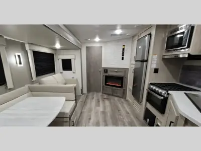 2024 Coachmen Catalina Legacy Edition 263BHSCK photo 25