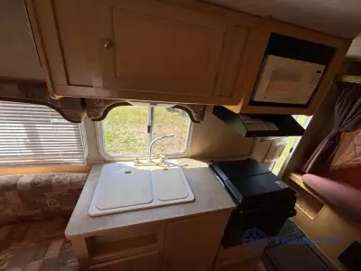2005 Dutchmen Kodiak 160 photo 11