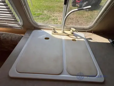 2005 Dutchmen Kodiak 160 photo 17