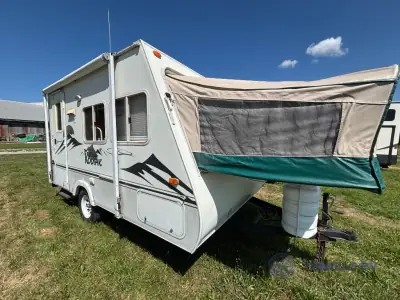 2005 Dutchmen Kodiak 160 photo 3
