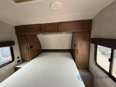 2020 Gulf Stream Conquest Special Edition Series 26BHG photo 8