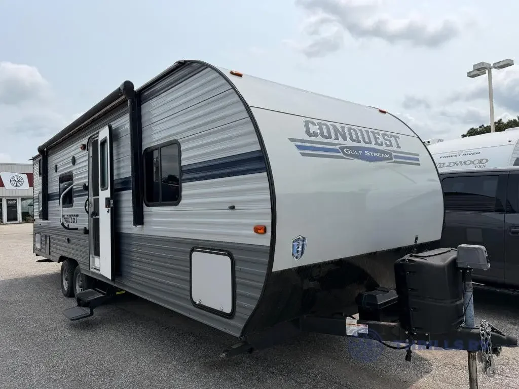 2020 Gulf Stream Conquest Special Edition Series 26BHG exterior