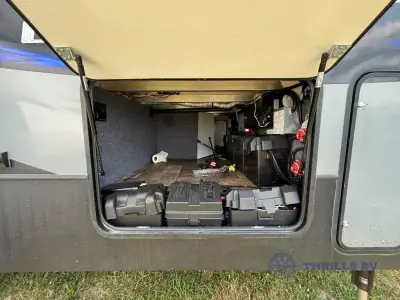 2016 Keystone Fuzion 420 Chrome photo 8