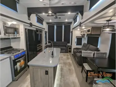 2026 Forest River Puma Vista 402LFT photo 12