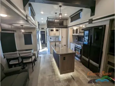 2026 Forest River Puma Vista 402LFT photo 10