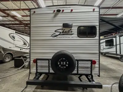 2027 Shasta Rvs Shasta 30RKS photo 9
