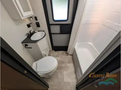 2024 Palomino Puma 32BH2B photo 28