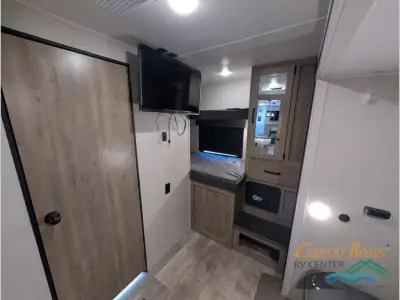 2024 Palomino Puma 32BH2B photo 24