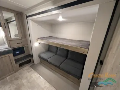 2024 Palomino Puma 32BH2B photo 26