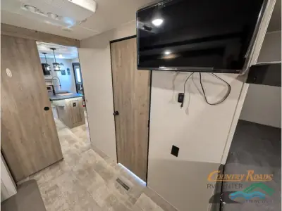 2024 Palomino Puma 32BH2B photo 27