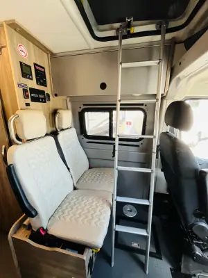 2023 Winnebago SOLIS photo 4
