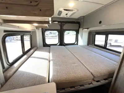 2023 Winnebago SOLIS photo 6