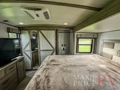 2022 Forest River Salem Hemisphere 270FKS photo 32