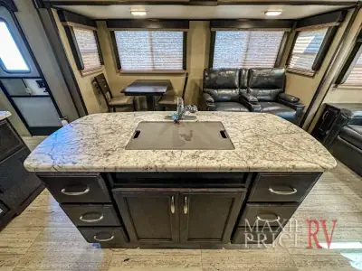 2018 Grand Design Imagine 2950RL photo 20