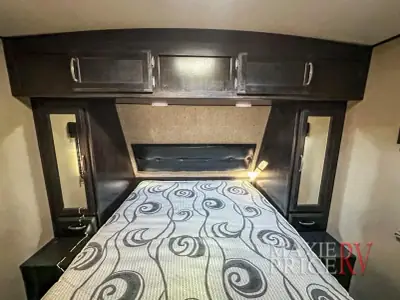 2018 Grand Design Imagine 2950RL photo 28