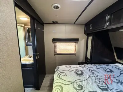 2018 Grand Design Imagine 2950RL photo 31