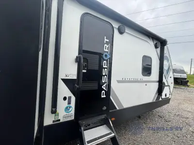 2024 Keystone Passport GT 2870RL photo 4