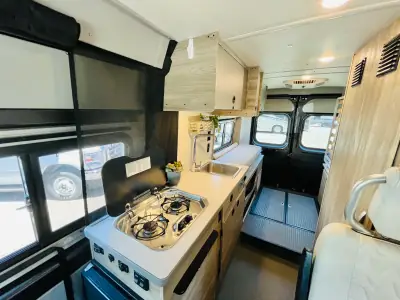 2023 Winnebago SOLIS 59PX photo 7