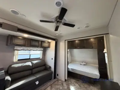 2025 Hl Enterprise premier HY38 photo 46